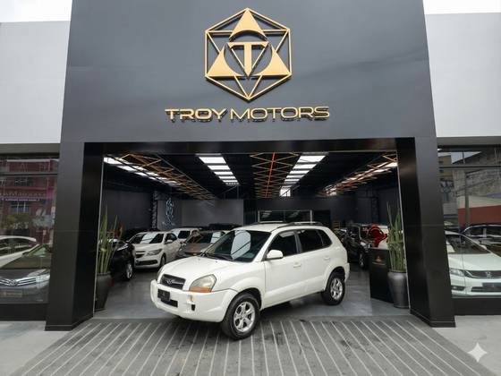 HYUNDAI TUCSON 2.0 MPFI GLS 16V 143CV 2WD FLEX 4P AUTOMÁTICO HYUNDAI TUCSON 2.0 MPFI GLS 16V 143CV 2WD FLEX 4P AUTOMÁTICO